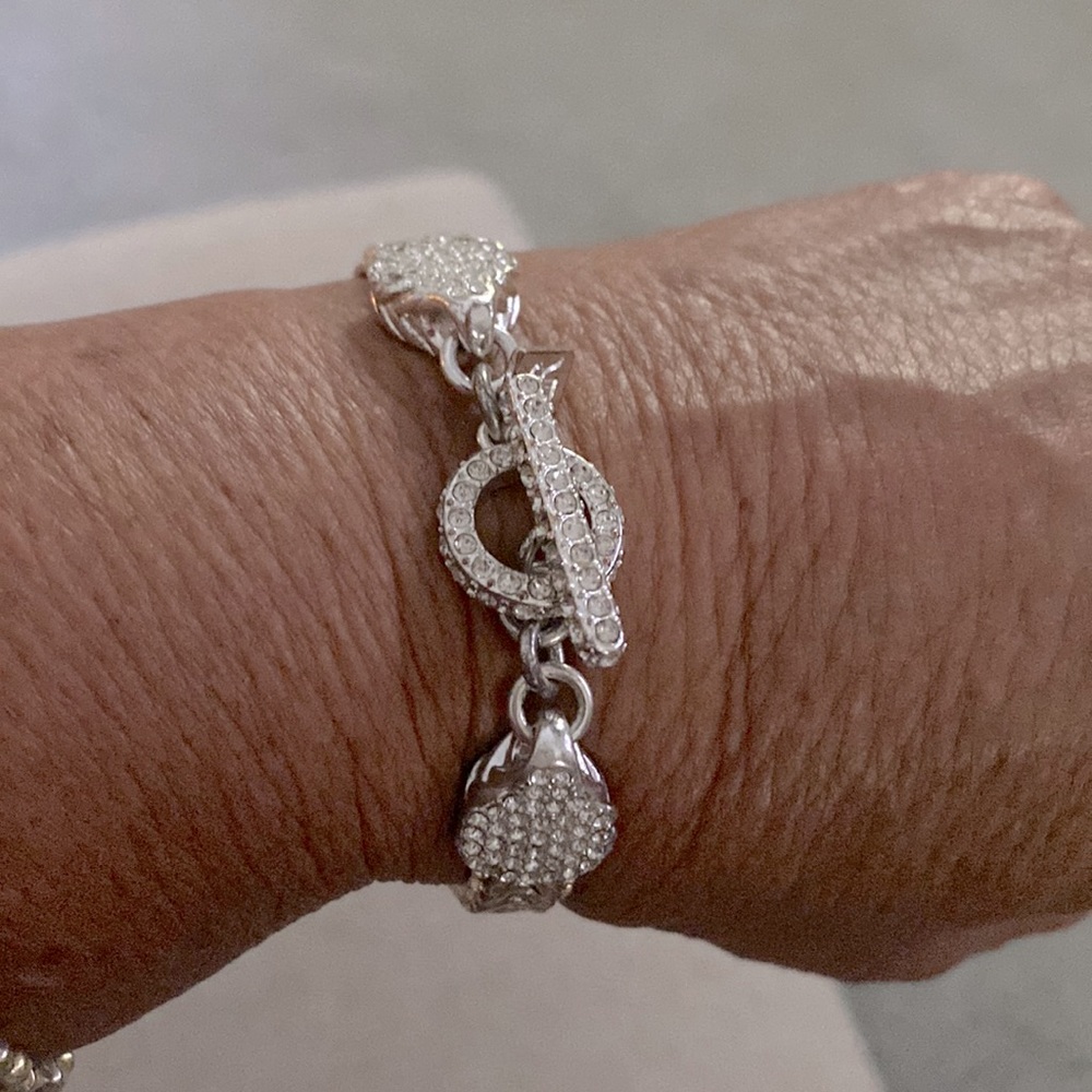 Pavee rhinestone clasp gold bracelet